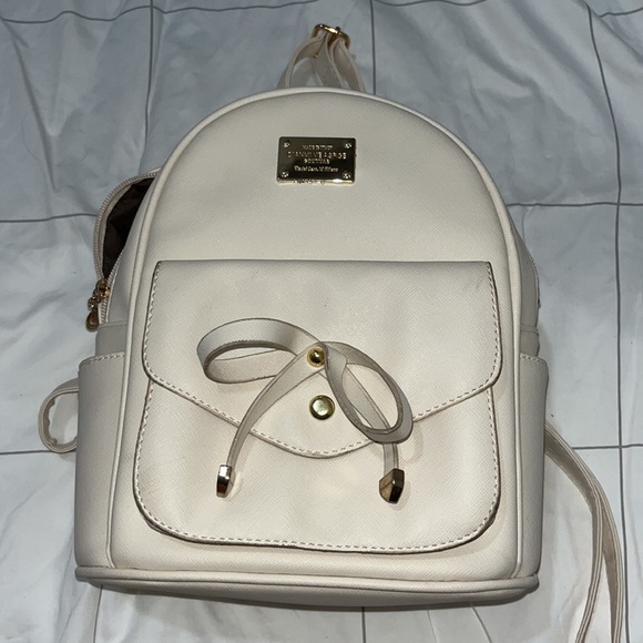 white mini backpack - Picture 5 of 6